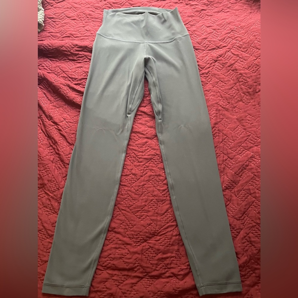 Aritzia Butter Cheeky Hi-Rise Legging Dark Grey